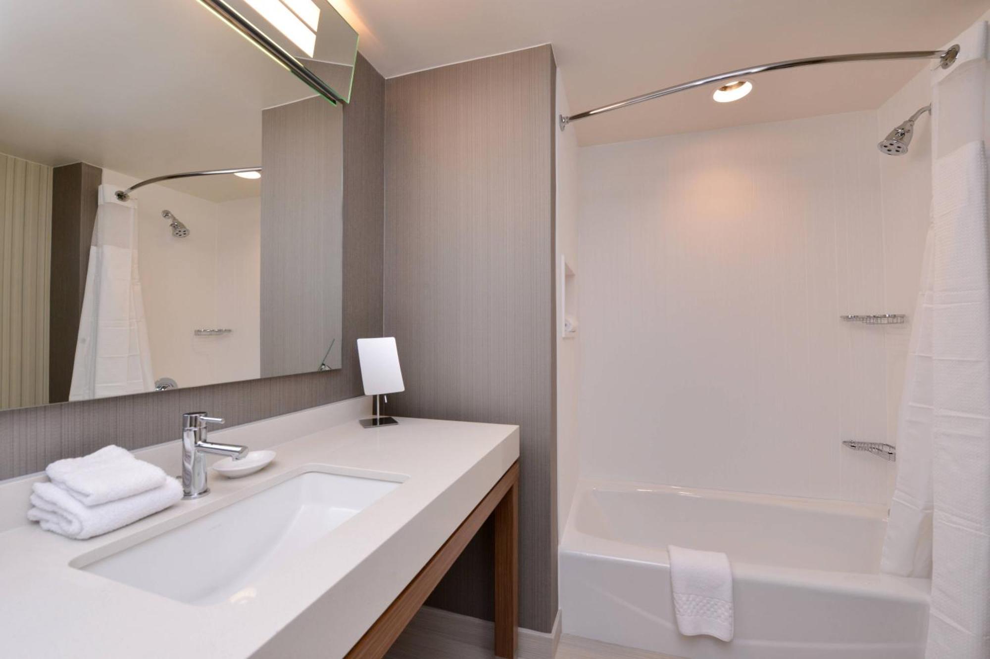 Courtyard By Marriott Toledo North Hotel Kültér fotó